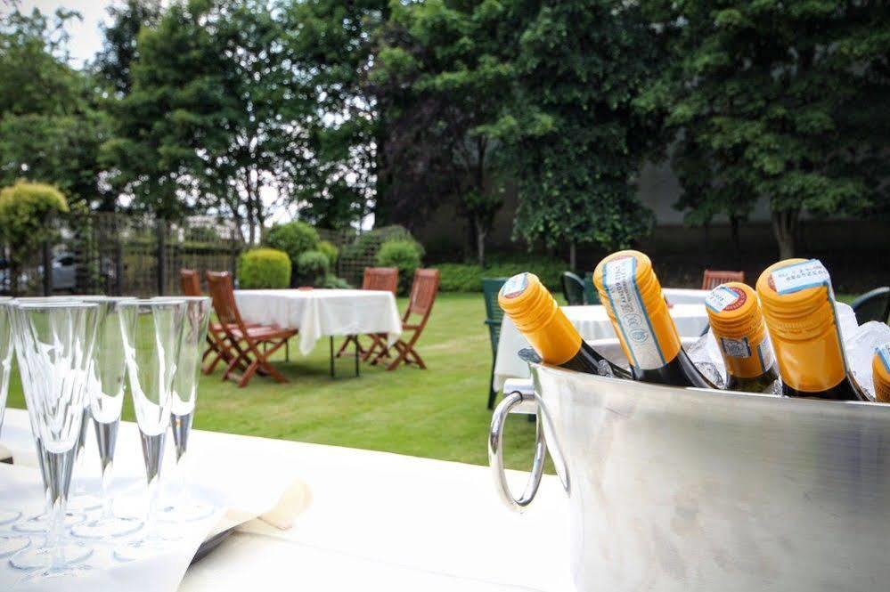 Strathburn Hotel Inverurie By Compass Hospitality ภายนอก รูปภาพ