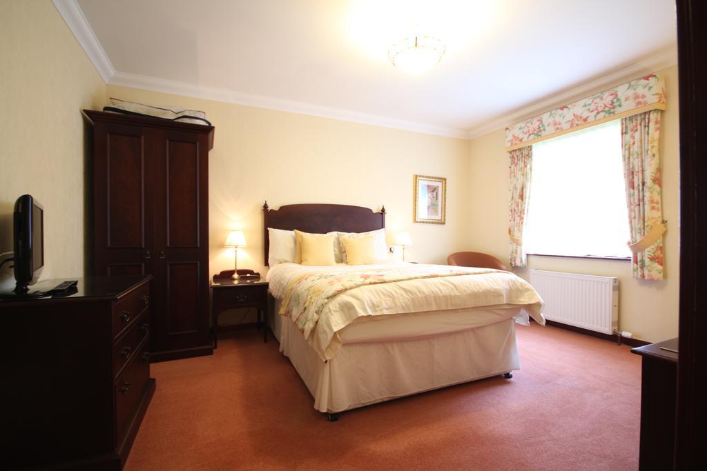 Strathburn Hotel Inverurie By Compass Hospitality ภายนอก รูปภาพ