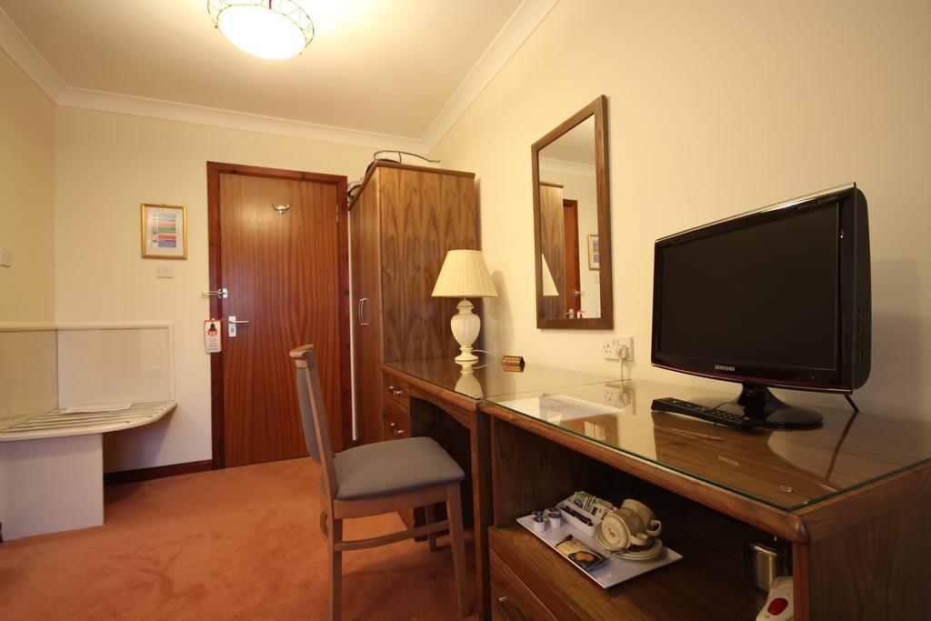 Strathburn Hotel Inverurie By Compass Hospitality ภายนอก รูปภาพ