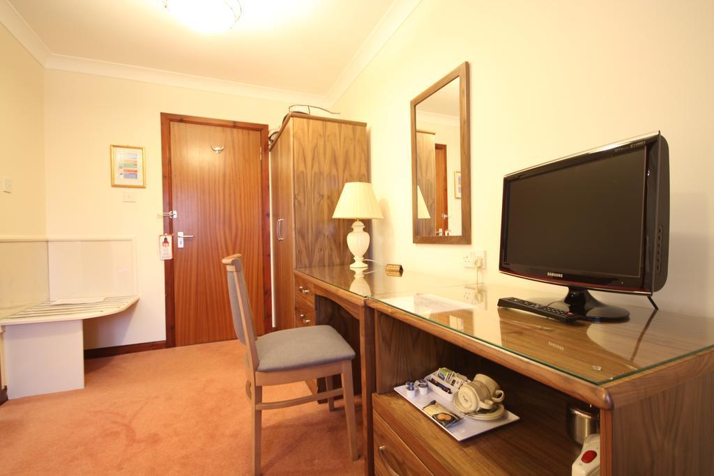 Strathburn Hotel Inverurie By Compass Hospitality ภายนอก รูปภาพ