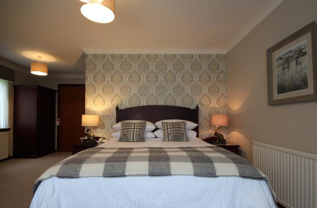 Strathburn Hotel Inverurie By Compass Hospitality ภายนอก รูปภาพ