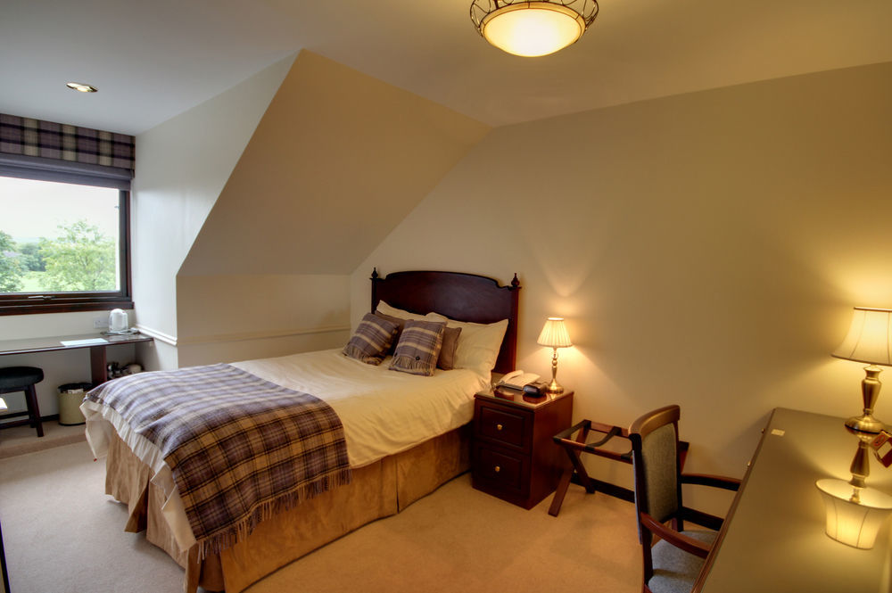 Strathburn Hotel Inverurie By Compass Hospitality ภายนอก รูปภาพ