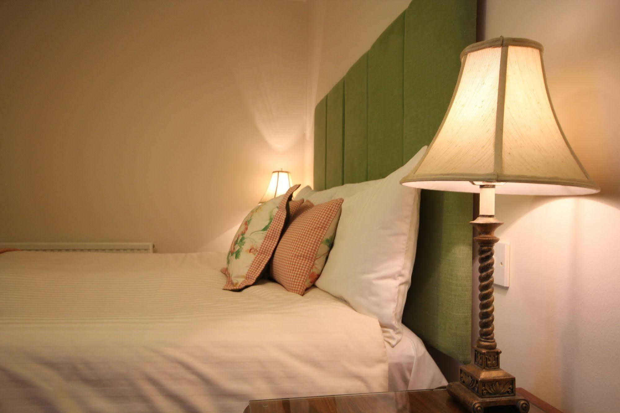 Strathburn Hotel Inverurie By Compass Hospitality ภายนอก รูปภาพ